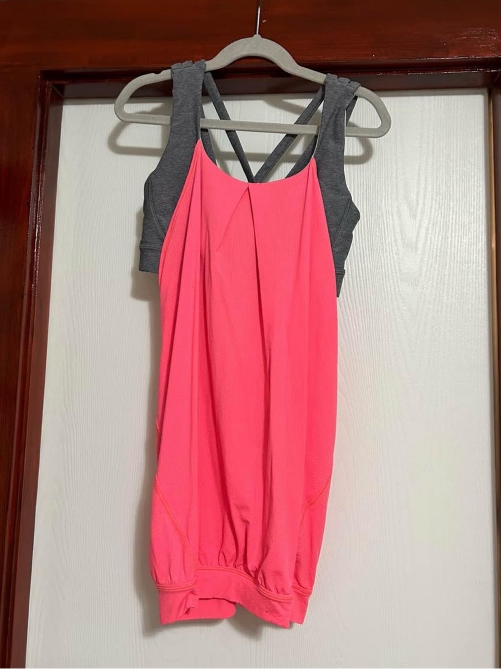 Lululemon tank